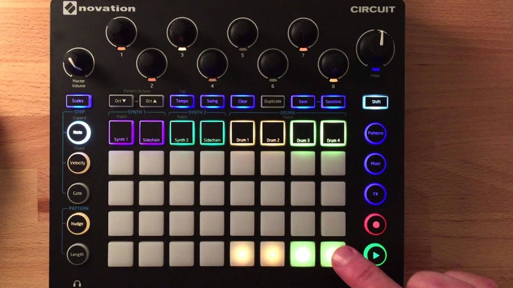 NOVATION CIRCUIT